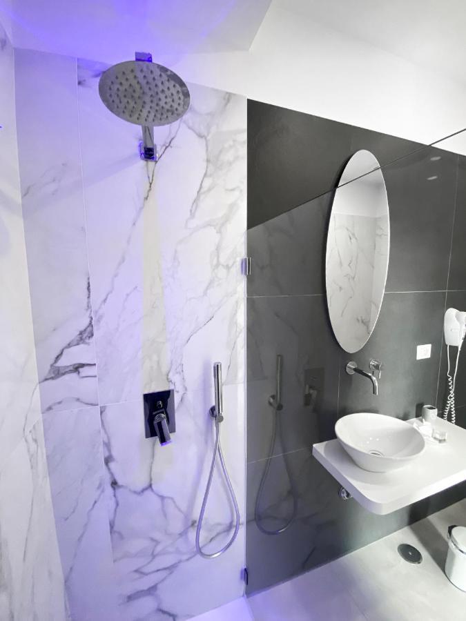 نابولي Aurora Luxury Rooms المظهر الخارجي الصورة