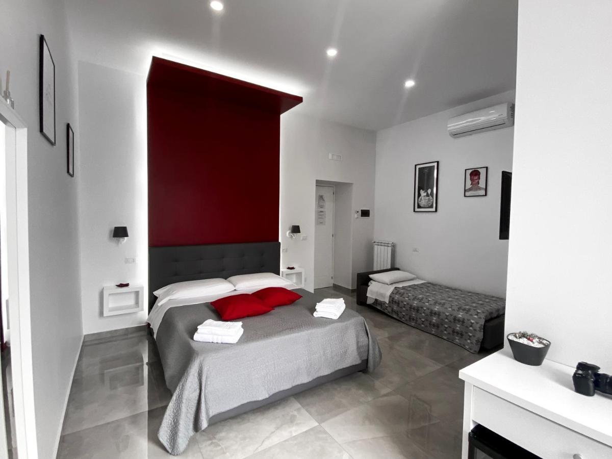 نابولي Aurora Luxury Rooms المظهر الخارجي الصورة