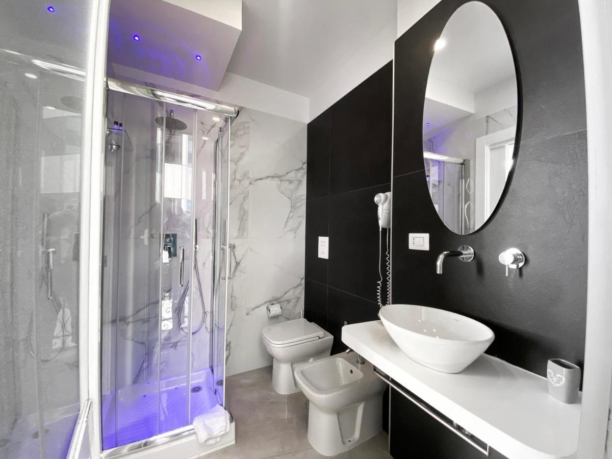 نابولي Aurora Luxury Rooms المظهر الخارجي الصورة
