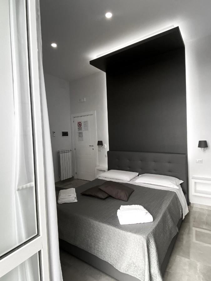 نابولي Aurora Luxury Rooms المظهر الخارجي الصورة